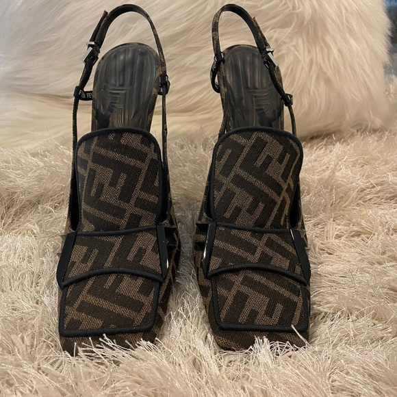 Fendi Shoes - Fendi Slingback heels
